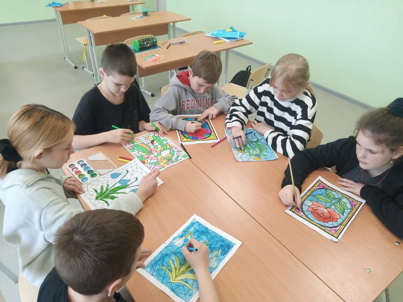 Конкурс рисунков "Весенняя мозаика"